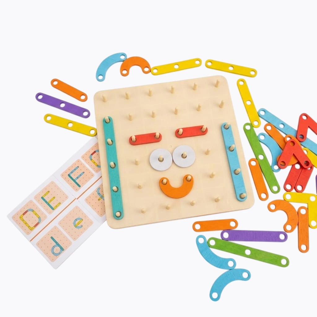 Tabuleiro de Encaixe Geométrico Montessori em Madeira